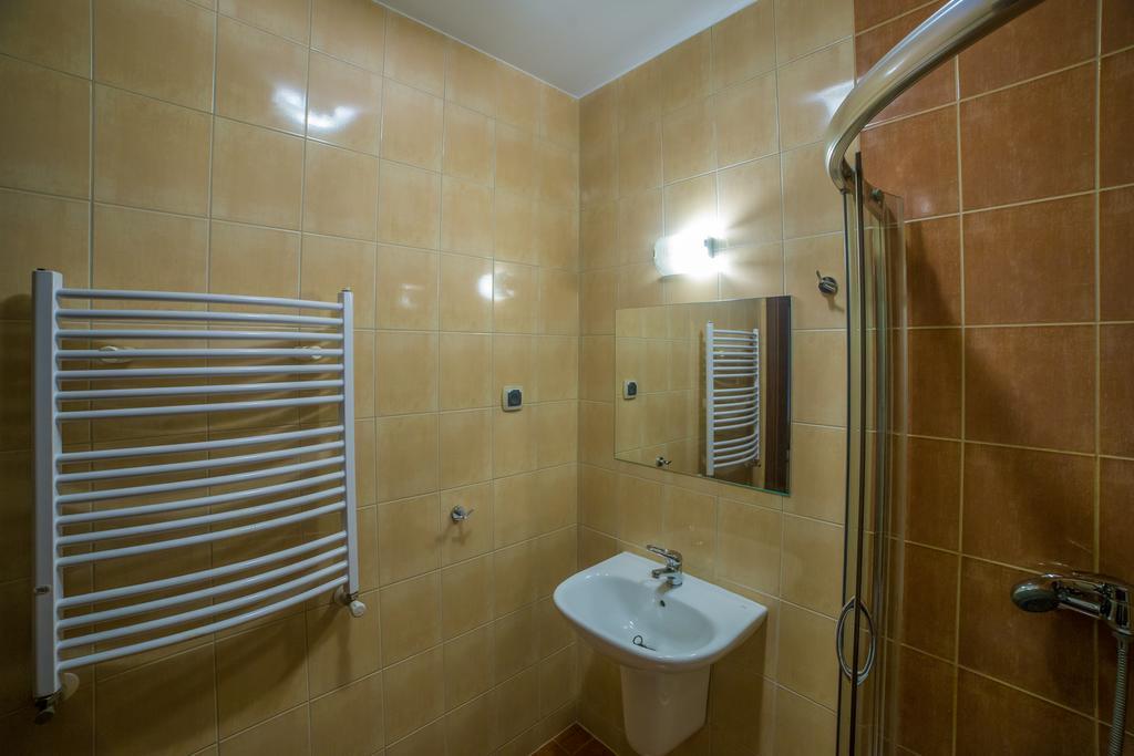 Hotel Grant Leszno  Dış mekan fotoğraf